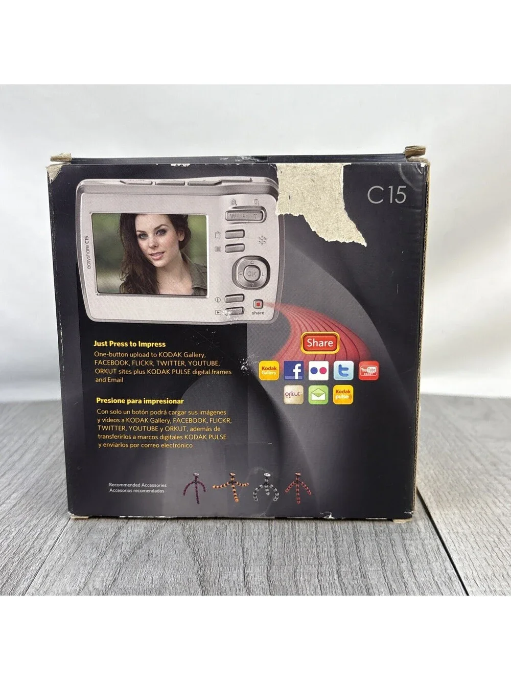 Kodak EasyShare C1505 Digital Camera Silver 12MP 5x Zoom Complete In Box Case